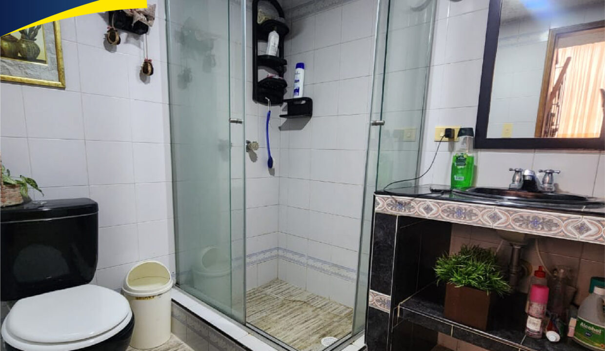 🏡 CASA ESQUINERA EN VENTA – MARILUZ II ETAPA 🎯-06
