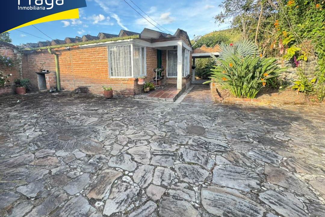CASA DE DESCANSO EN VENTA EN EL PUEBLO DE CHACHAGUI-02