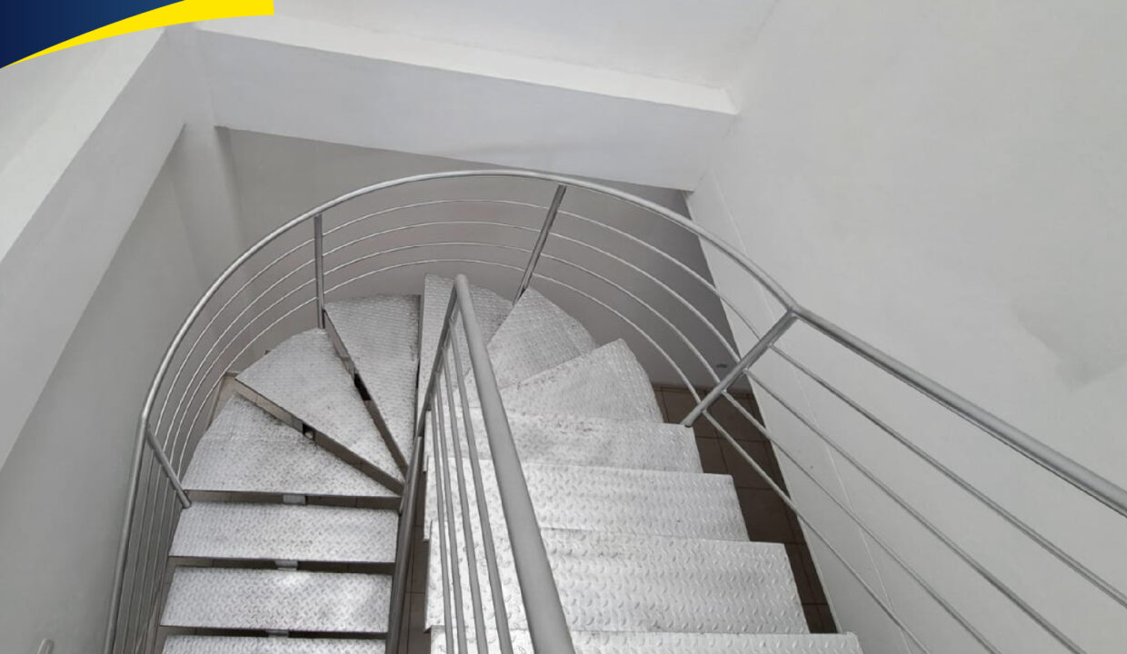 🏢 LOCAL EN ARRIENDO – AV. BOYACÁ-06